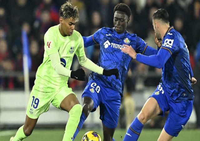 aoa体育-西甲劲旅阵容大变动，挑战日益严峻