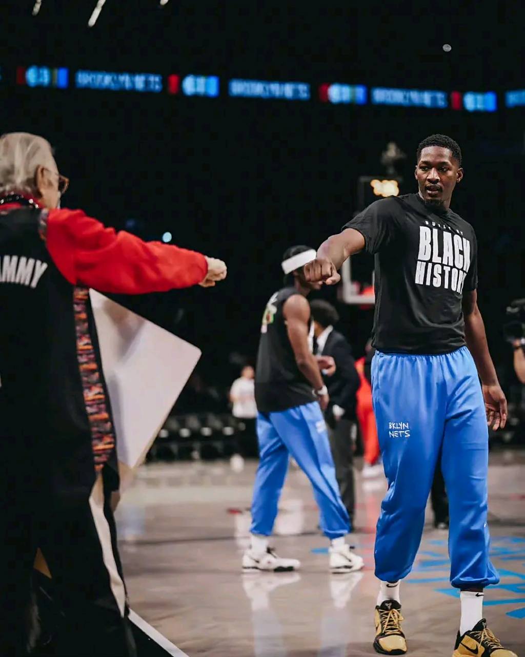 包含篮网东部决赛首战告捷,强势领先的词条 包含篮网东部决赛首战告捷,强势领先的词条