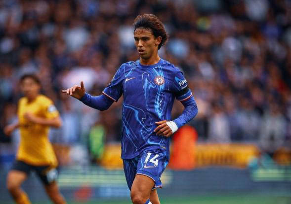 马德里竞技阵中新秀崭露头角,备受关注 马德里竞技阵中新秀崭露头角,备受关注