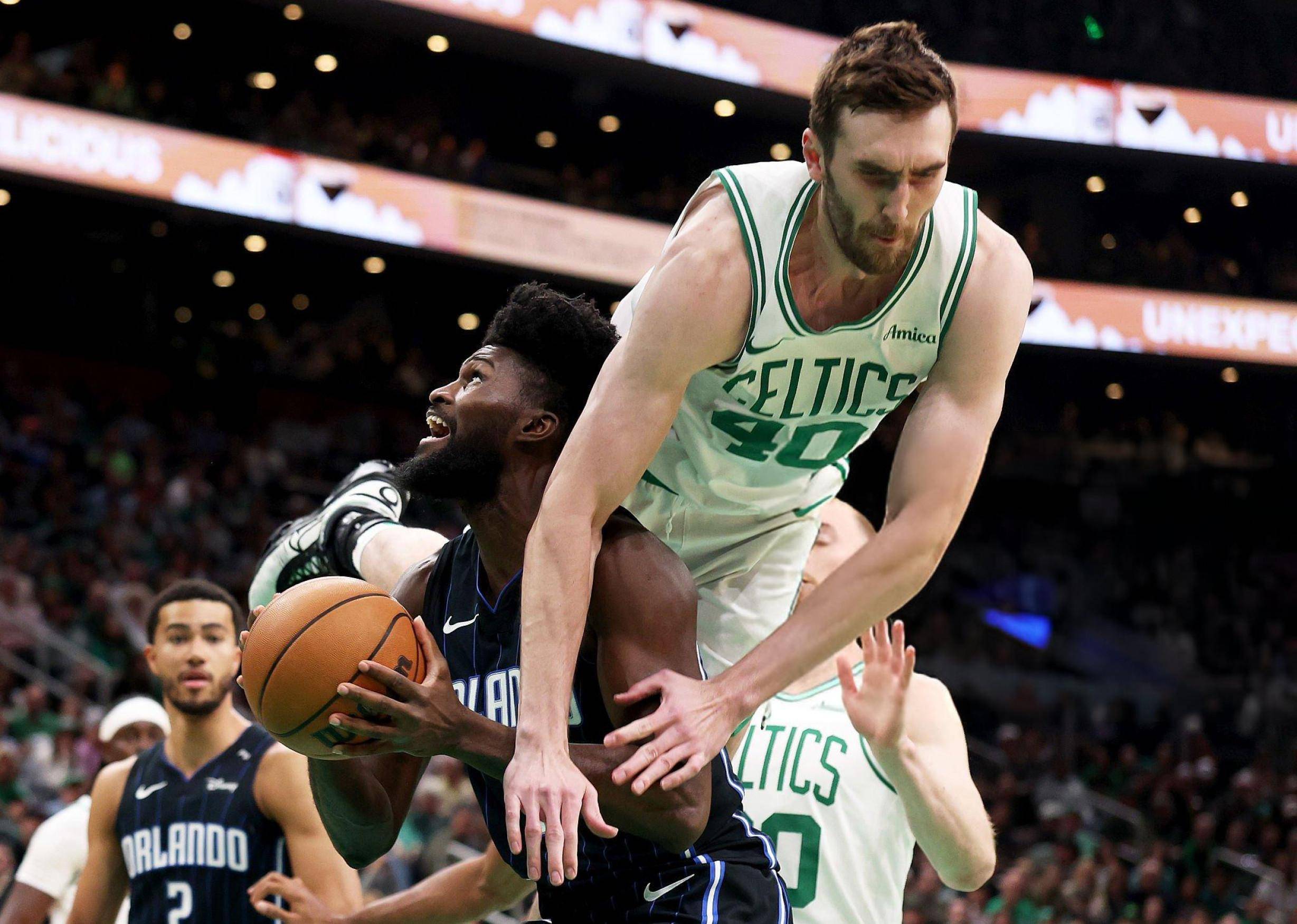 小牛大胜鹈鹕,凯尔特人压倒活塞,热火击败魔术 小牛大胜鹈鹕,凯尔特人压倒活塞,热火击败魔术