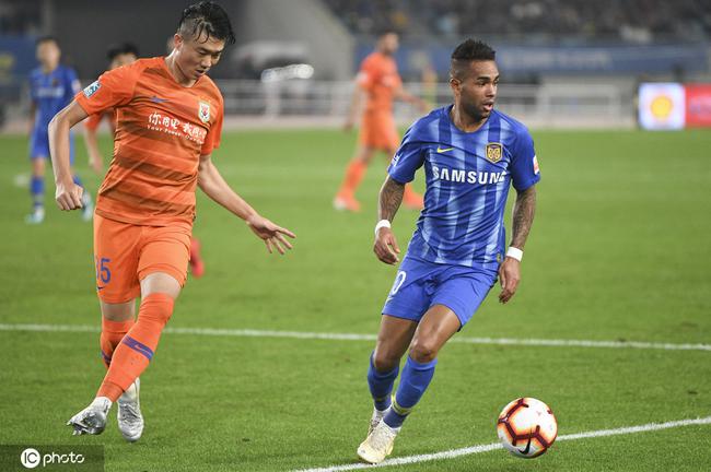 苏宁客场不敌鲁能,遭遇失利 苏宁客场不敌鲁能,遭遇失利