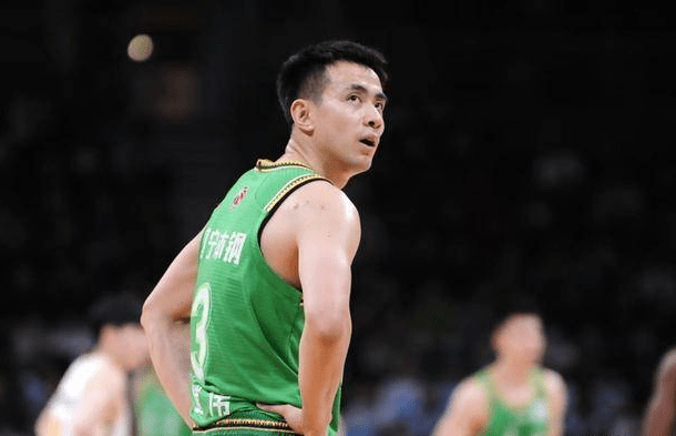 aoa体育教练-广东宏远主帅赞赏赵继伟:他是球队的灵魂和核心的简单介绍