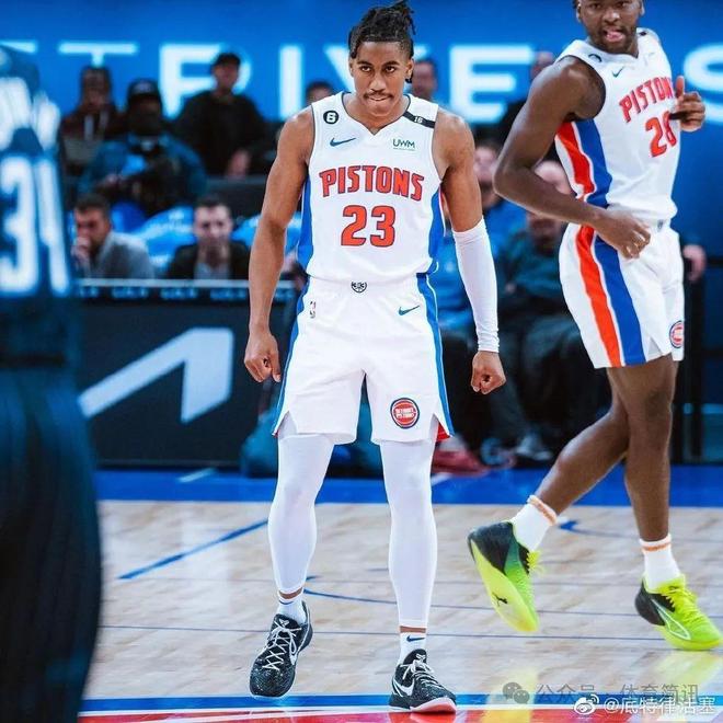 aoa体育馆-雄鹿击败活塞，继续领跑东部