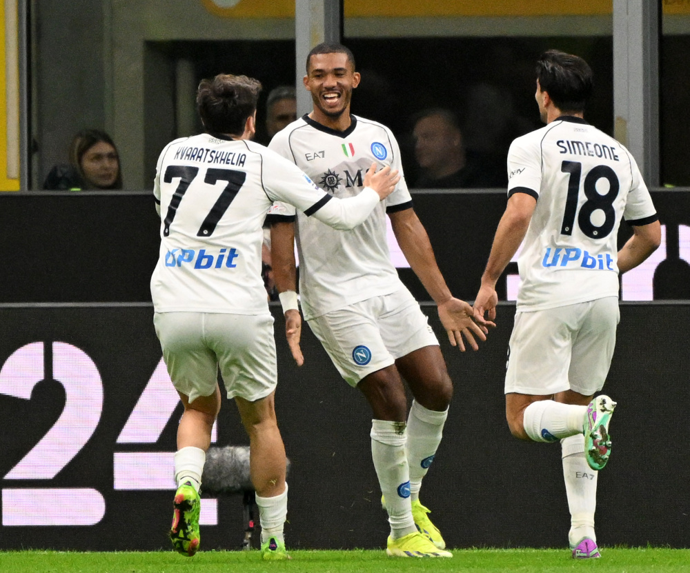 aoa体育活动-那不勒斯主场战平，困境难解的简单介绍