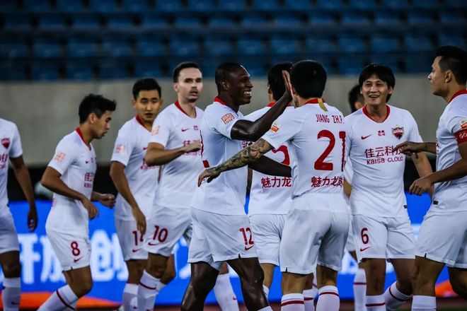 包含深圳佳兆业主场大胜河南建业连续两场胜利的词条 包含深圳佳兆业主场大胜河南建业连续两场胜利的词条