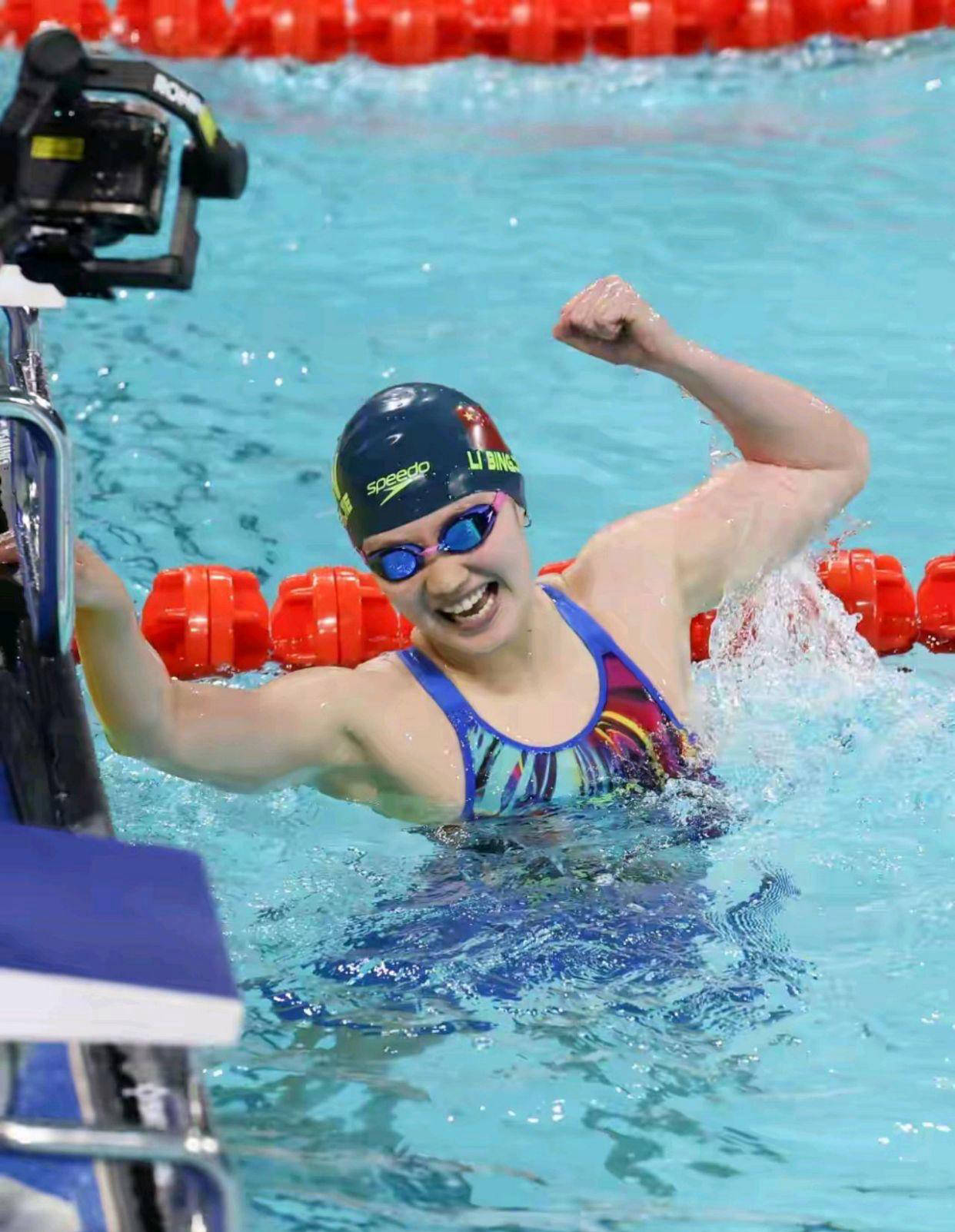 aoa体育活动-墨西哥游泳选手获得女子自由泳金牌